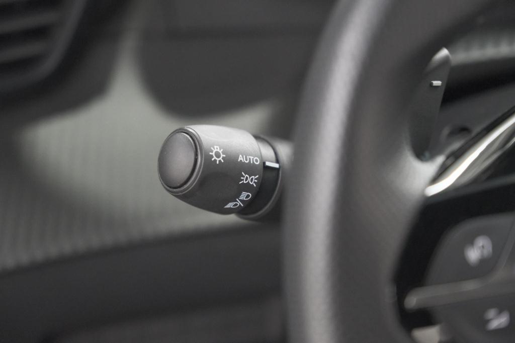 Peugeot 2008 1.2 hybrid 145 gt | camera | apple carplay | parkeersensoren