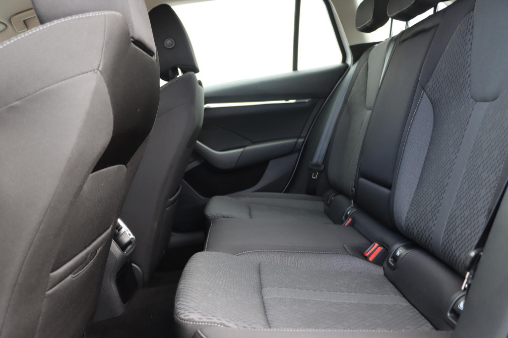 Skoda Octavia combi 1.4 tsi iv style 204pk dsg6