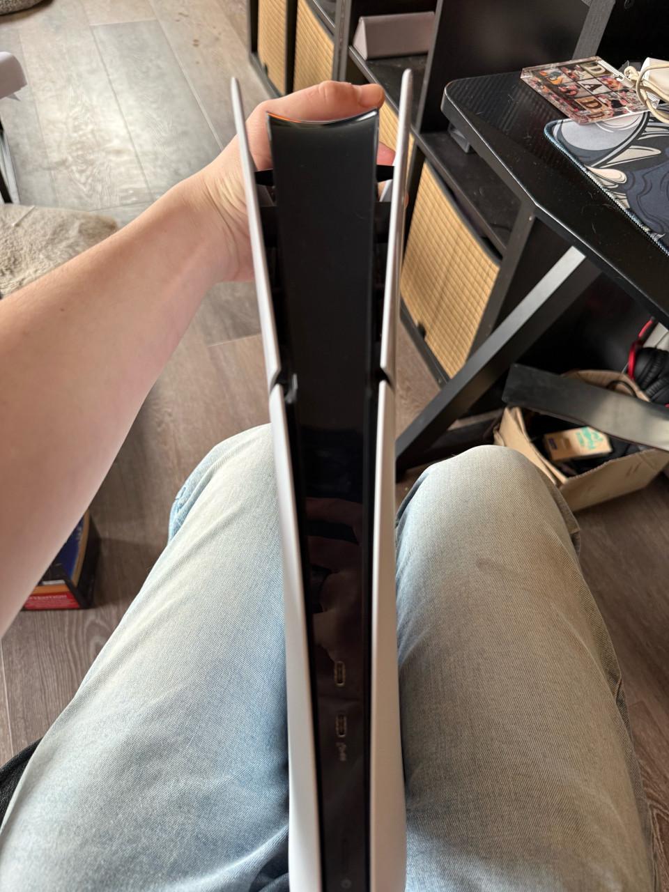 Playstation 5 slim 1 TB console digital edition