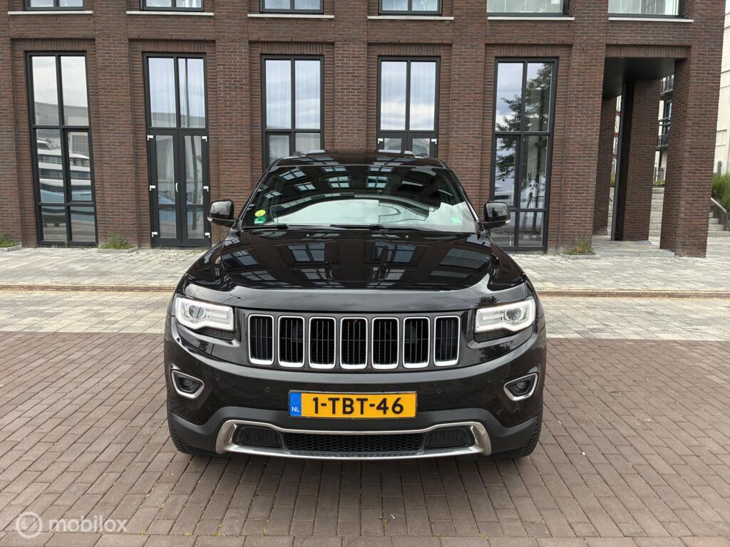 Jeep Grand Cherokee 3.0CRD Limited 4X4 Pano km185.990 BJ2014
