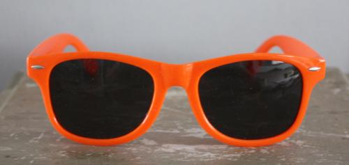 Oranje zonnebril