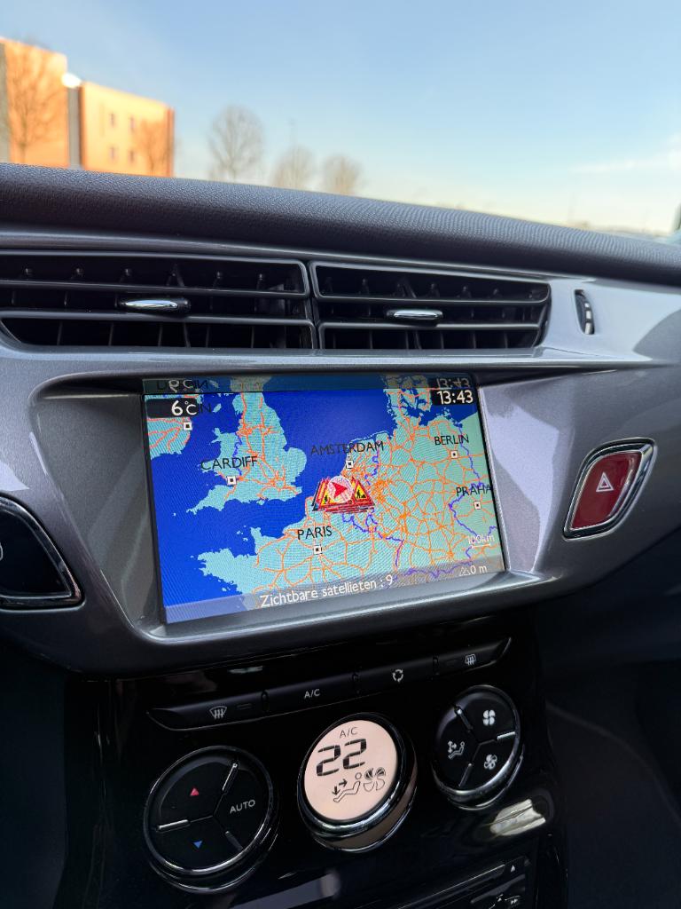 Citroen DS3 cabrio 1.2 vti - so chic