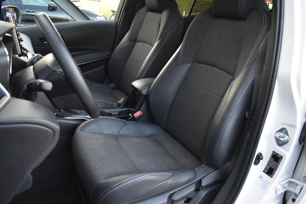 Toyota Corolla 1.8 hybrid dynamic | camera | apple carplay | android auto |