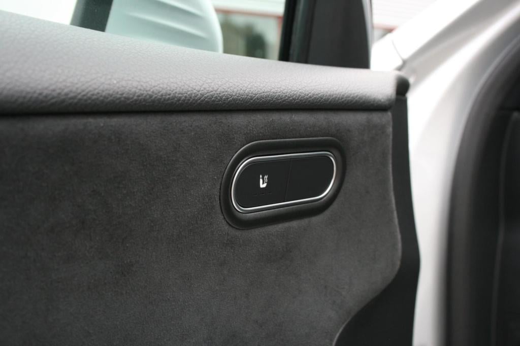 Mercedes-Benz A-Klasse 180 business solution amg