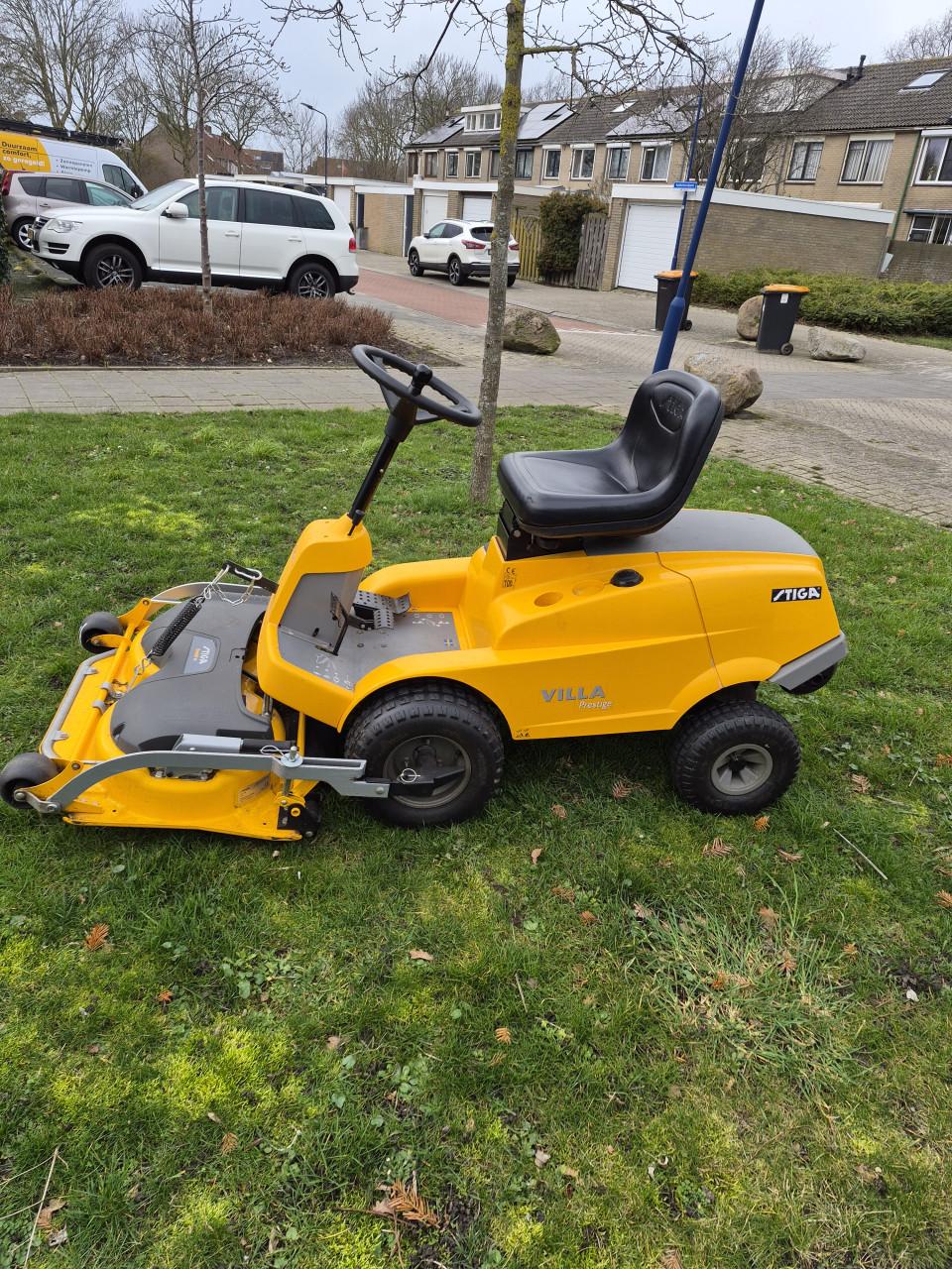 Stiga zitmaaier