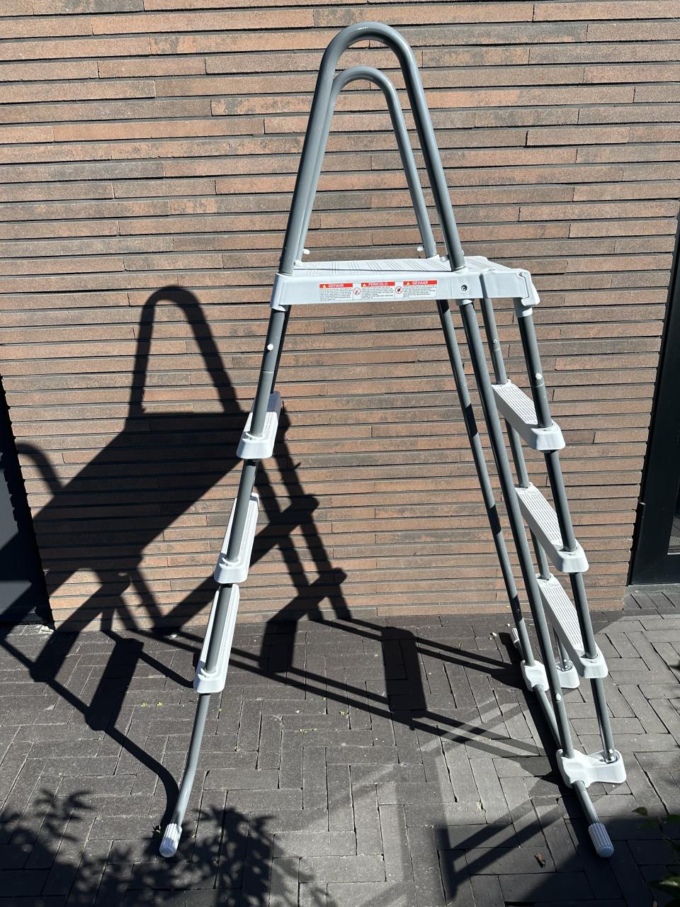 Intex zwembad 400x200x122 incl. toebehoren