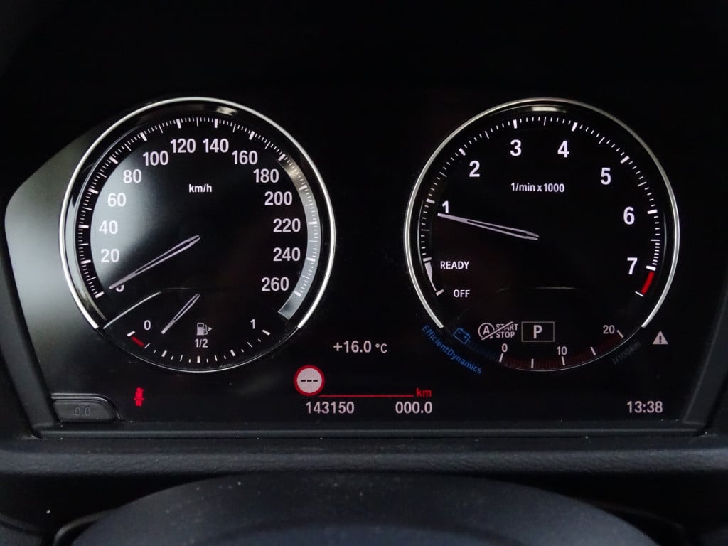 BMW X1 sdrive18i executive automaat | apple carplay | | el. koffer | 17"