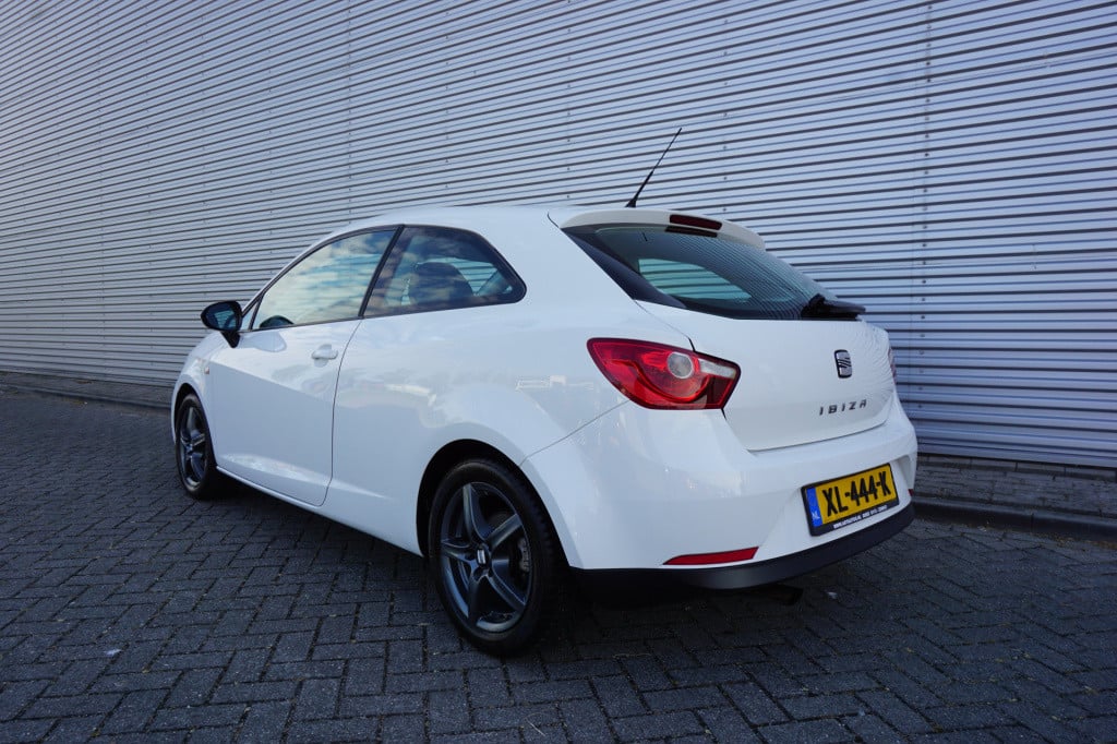 Seat Ibiza 1.6 reference airco / navi / cruise / elektr. ramen / stoelverw.