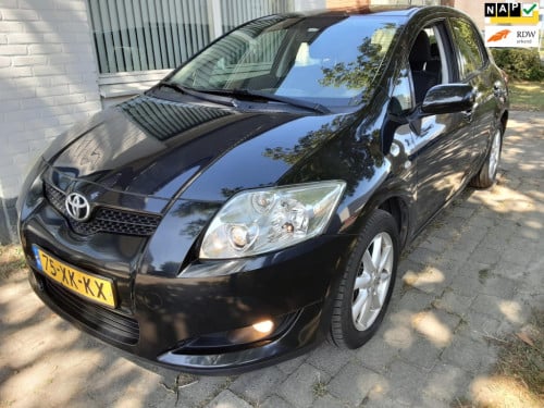 Toyota Auris 1.6-16v sol