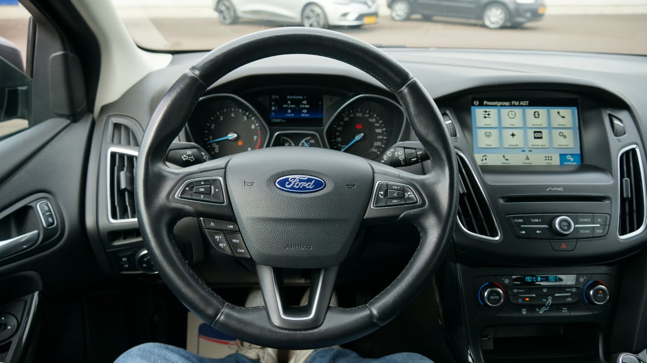 Ford Focus Wagon 1.5 Titanium rijklaar incl garantie