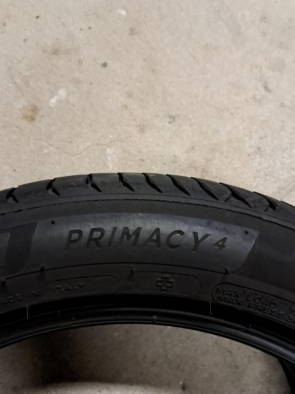 4x Michelin Primacy4  225/50R17 zomerband