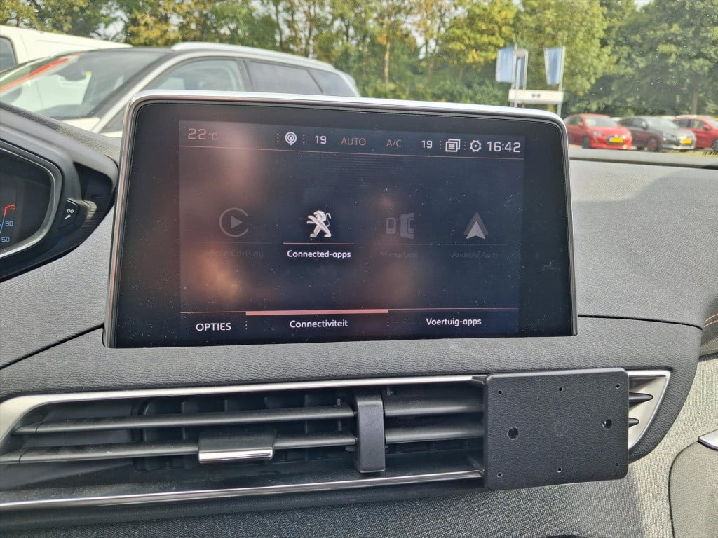 Peugeot 5008 1.2 pt 130pk s&s gt-line 7p navigatie | trekhaak | apple carpl