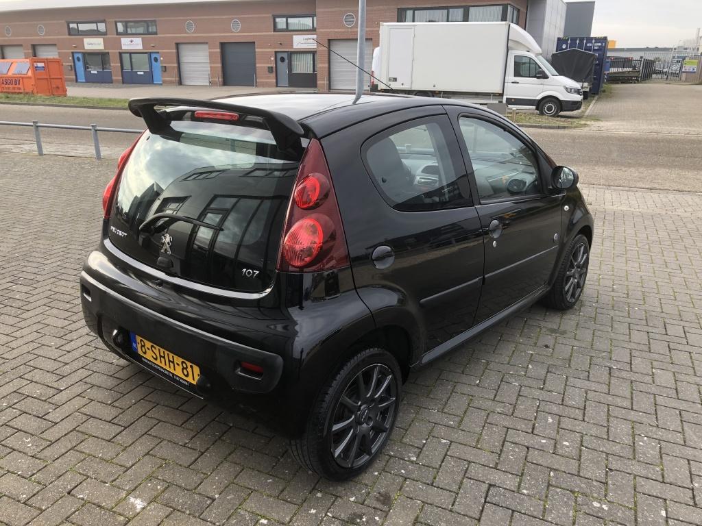 Peugeot 107 1.0 envy 1e eigenaar