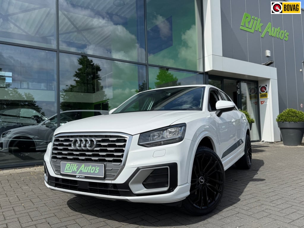 Audi Q2 30 tfsi sport * keyless * stoelverwarming * pdc 2x