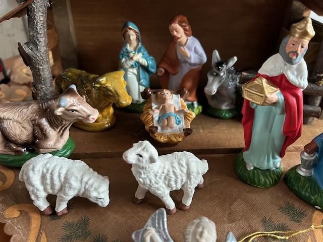 " Antiek Kerststalletje”