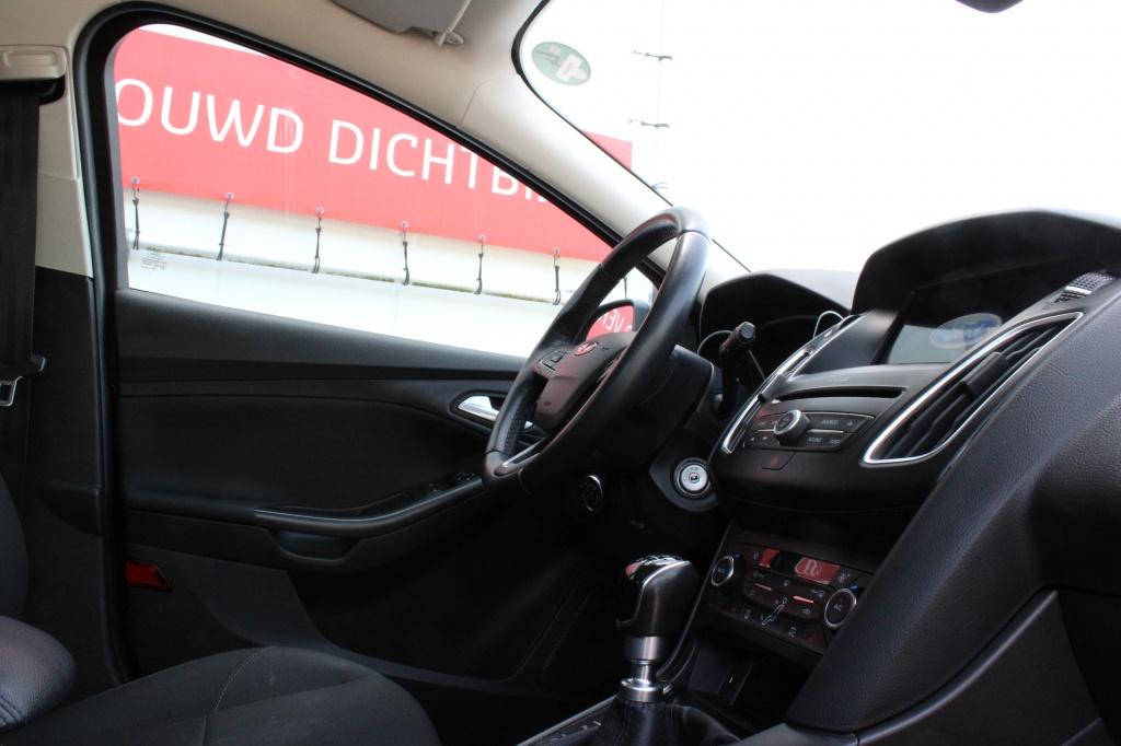 Ford Focus wagon 1.0 titanium