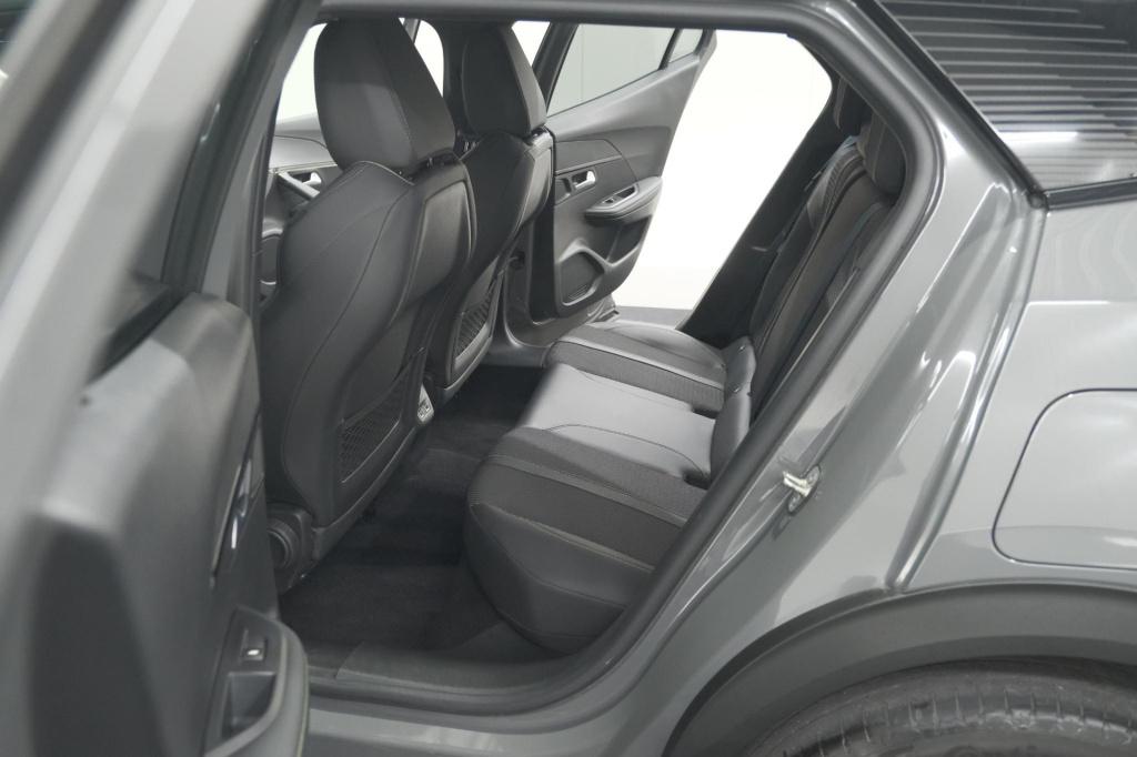 Peugeot 2008 puretech 130 eat8 gt | 360 camera | dodehoekdetectie | apple c
