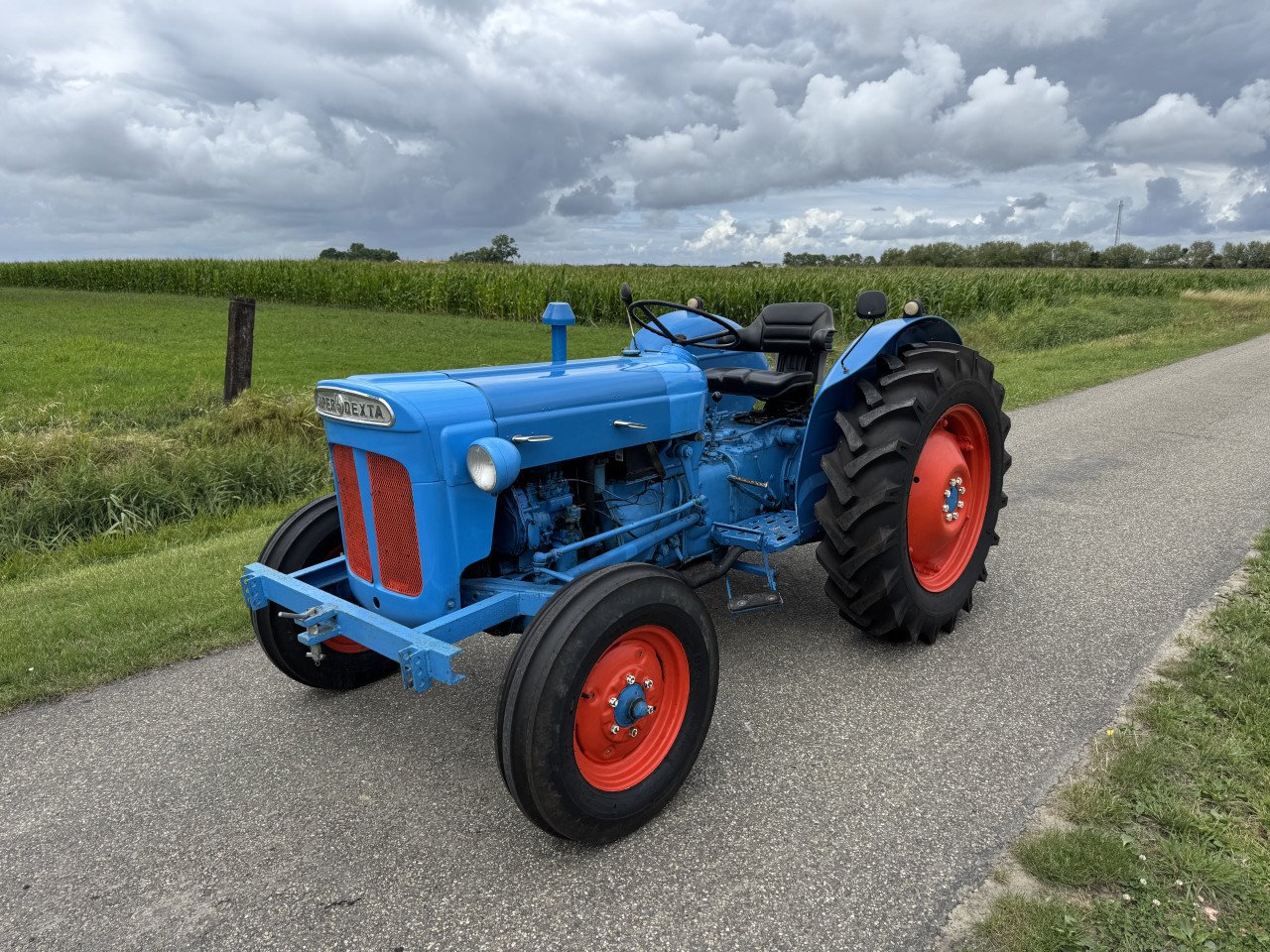 Ford super dexta