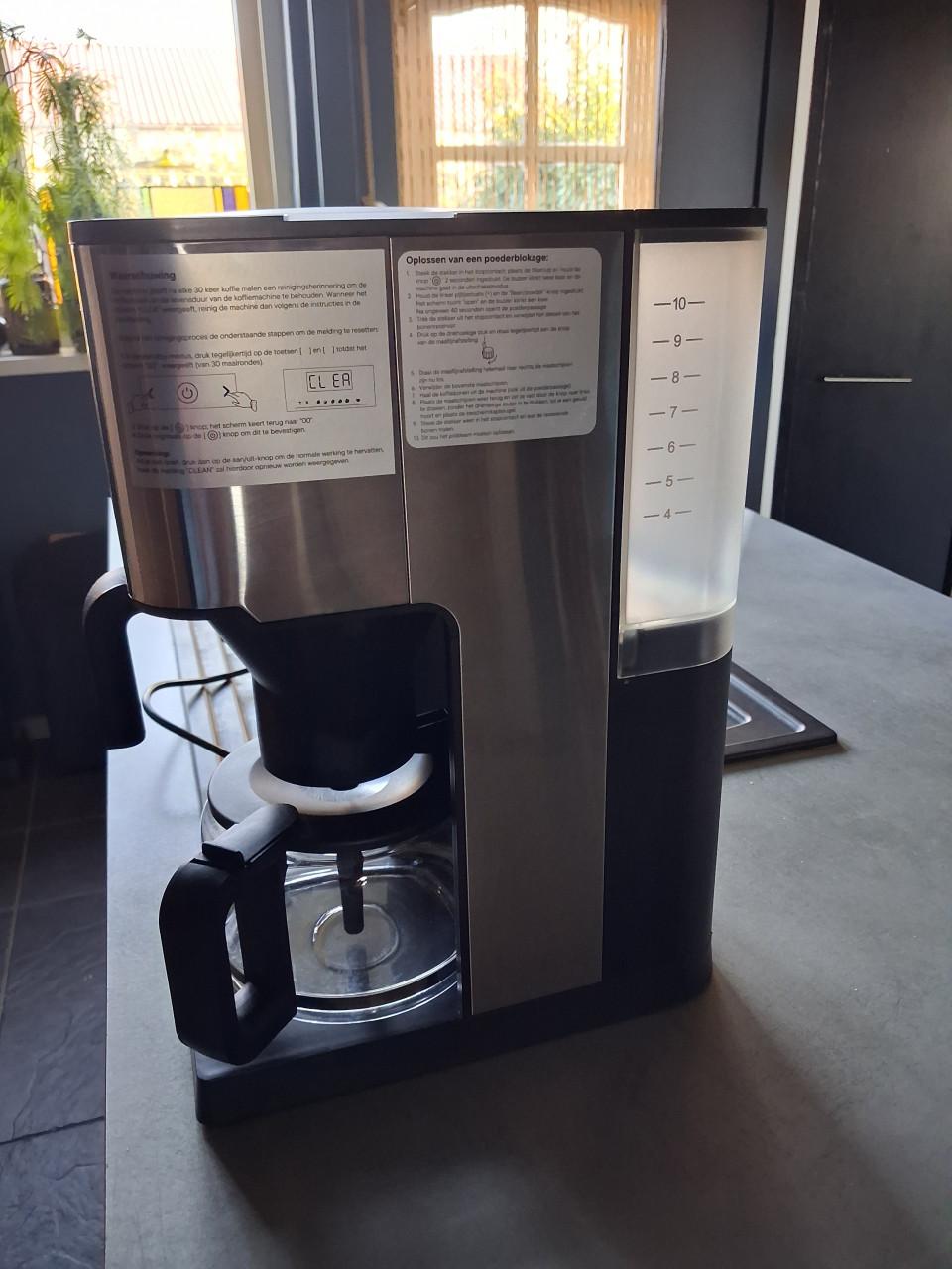 Koffiemachine, verse  bonen of gemalen.