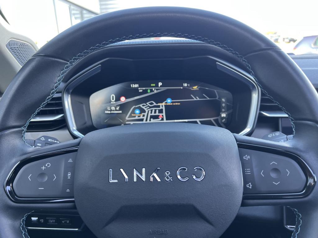 Lynk & Co 01 1.5 261pk phev , 360gr camera , pano dak , adaptive cc , car p