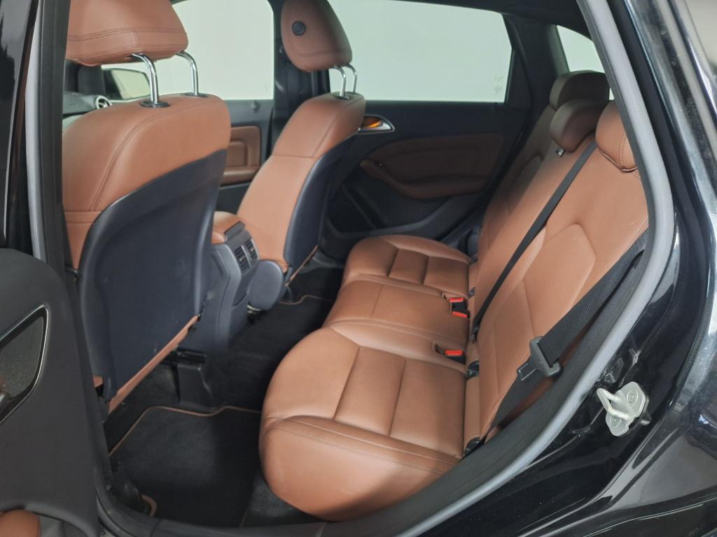 Mercedes-Benz B-Klasse 180 | stoelverwarming |