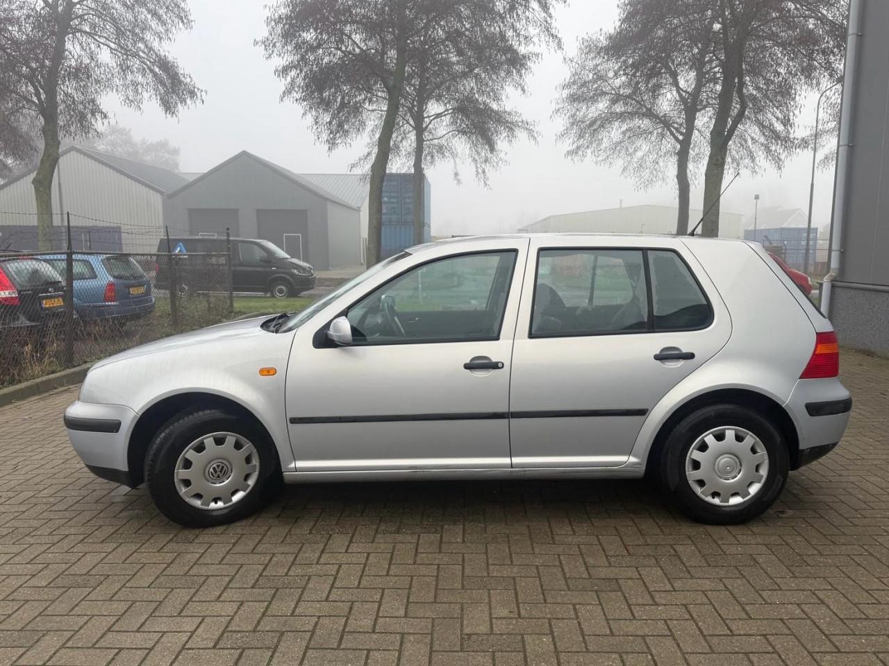 Volkswagen Golf 1.6 Trendline Vol Jaar Apk