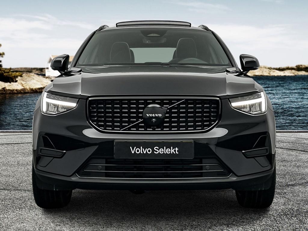 Volvo XC40 b4 197pk plus dark| 360camera| trekhaak| adap.cruise| h&k audio