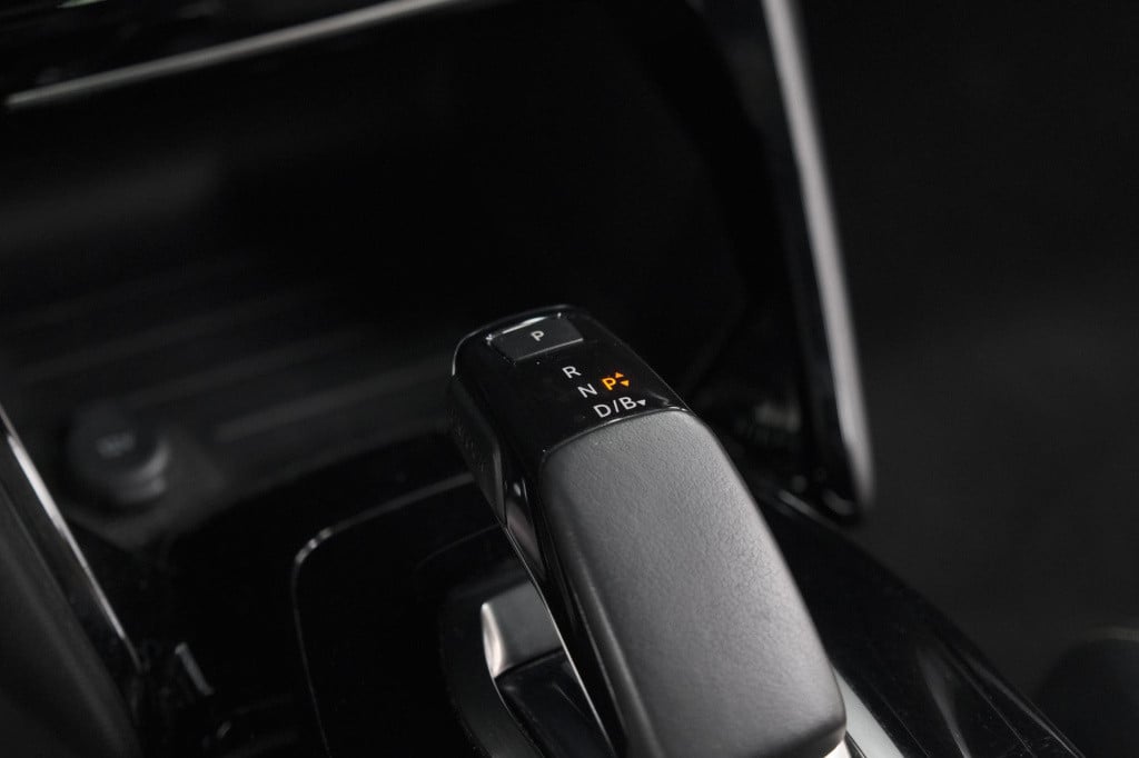 Peugeot E-2008 ev gt pack 50 kwh | schuif-/kanteldak | adaptieve cruise con