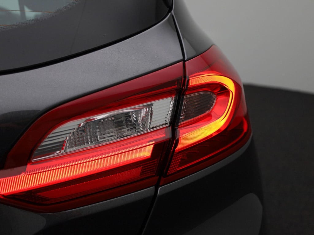 Ford Fiesta 1.0 ecoboost titanium x | lmv | parkeer sensoren | navigatie | 