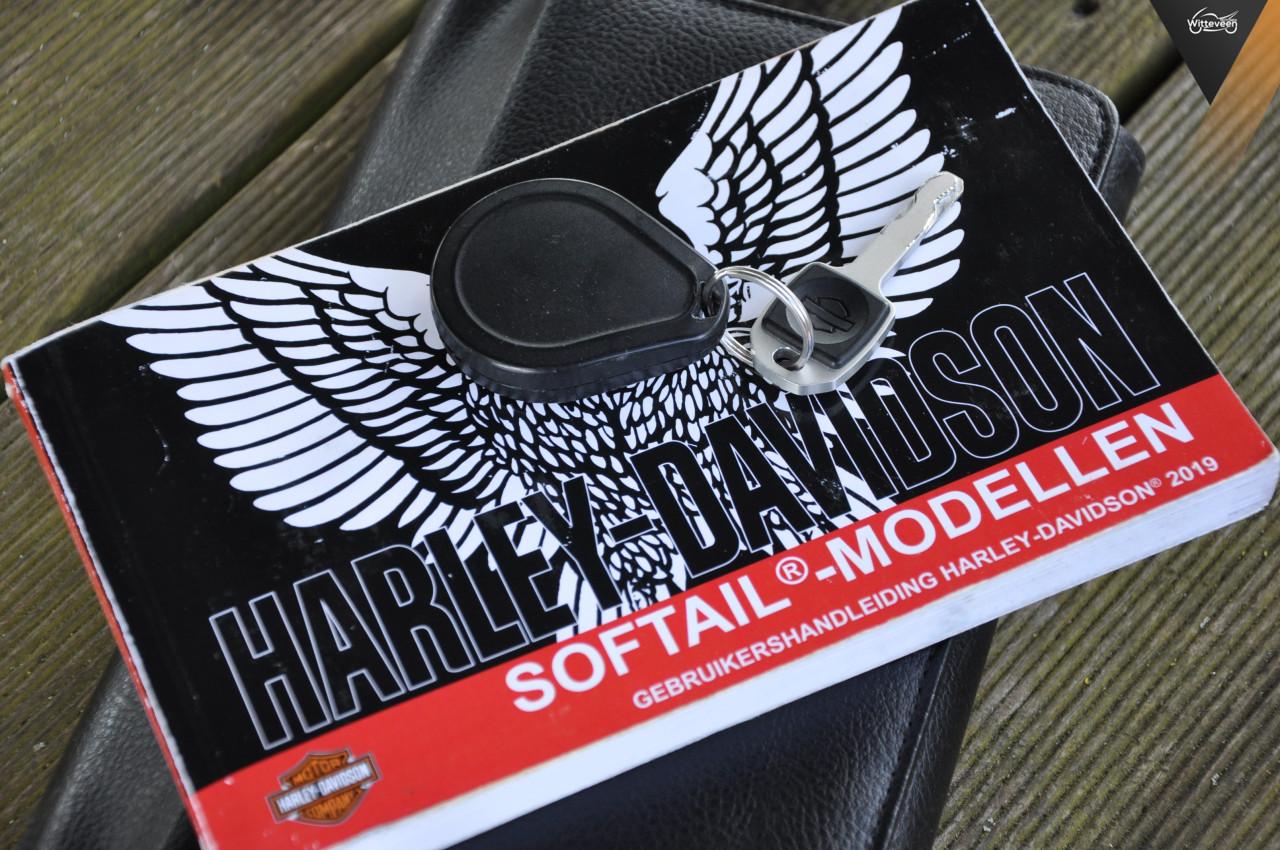 Harley Davidson FLHCS Heritage Softail Classic 114 13500 KM 5HD