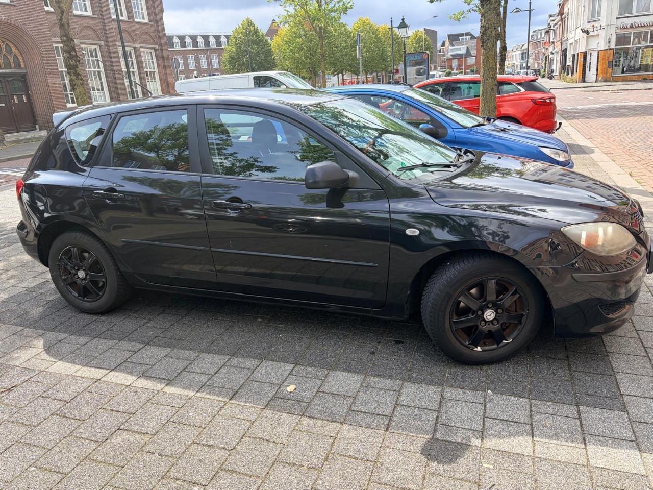 Mazda 3 1.6 Hatchback 2005 Zwart