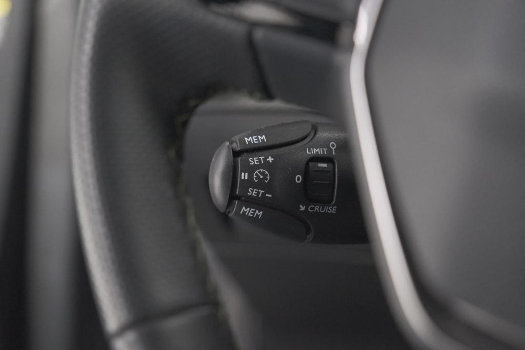 Peugeot 208 1.2 hybrid 145 e-dcs6 gt | alcantara pakket | camera | apple ca