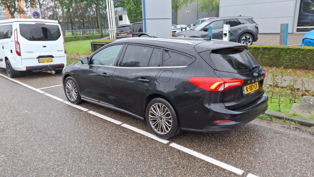 Ford Focus wagon 1.0 ecoboost st line business