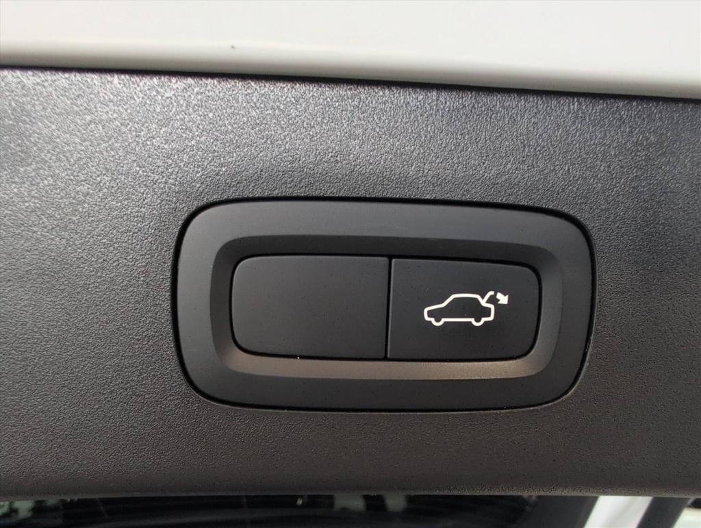 Lynk & Co 01 1.5 276pk phev more | pano | carplay | leer