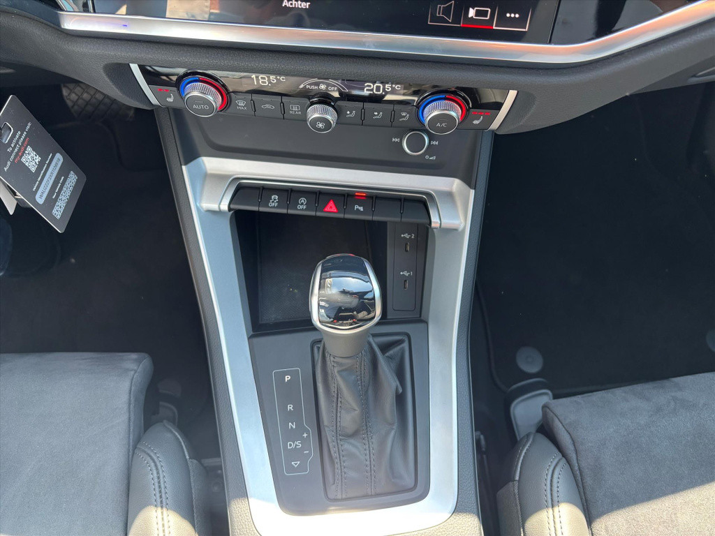 Audi Q3 35 tfsi s-line |trekhaak|pano dak|acc|elek a klep| rijklaar incl ga