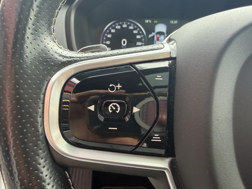 Volvo XC90 2.0 t8 twin engine awd r-design