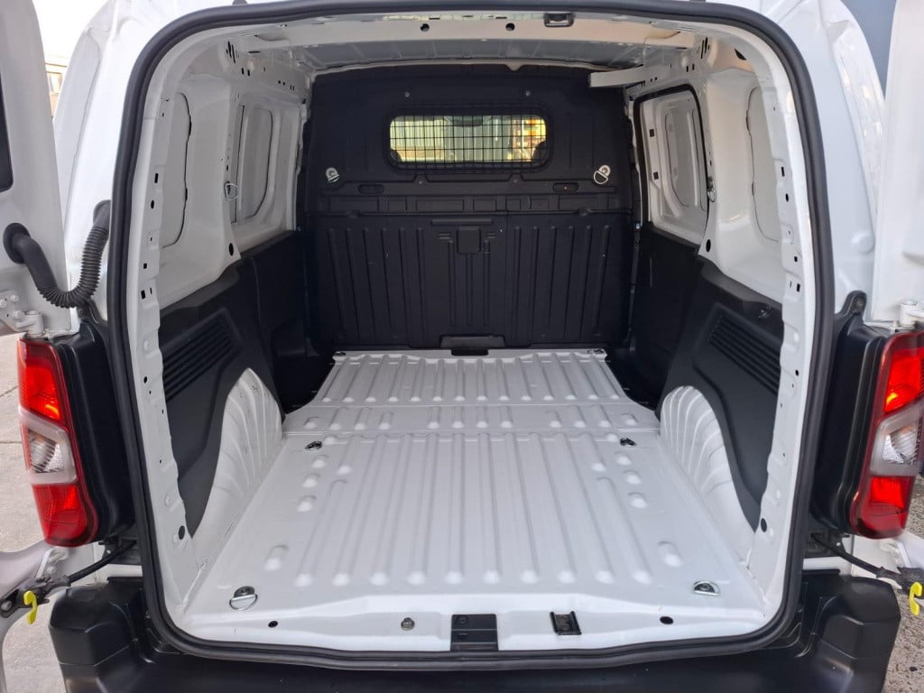 Peugeot Partner 1.5 bluehdi pro airco / cruise controle / n.a.p / euro 6