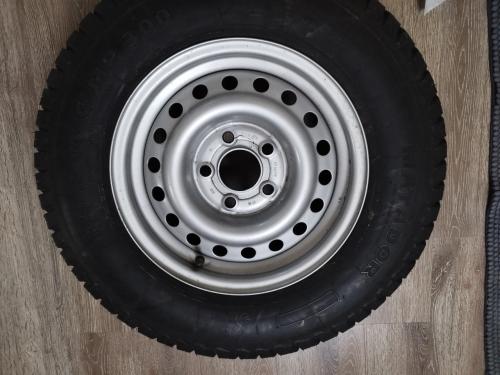 Reserveband voor auto, caravan of aanhangwagen