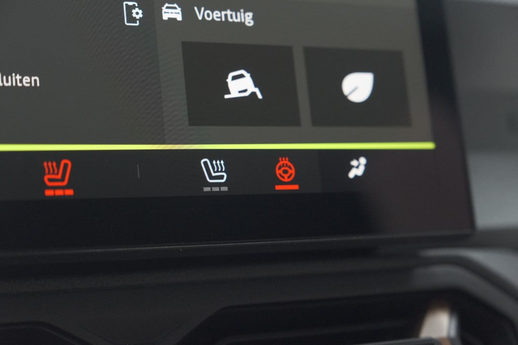 Dacia Duster mild hybrid 130 extreme | camera | apple carplay | parkeersens