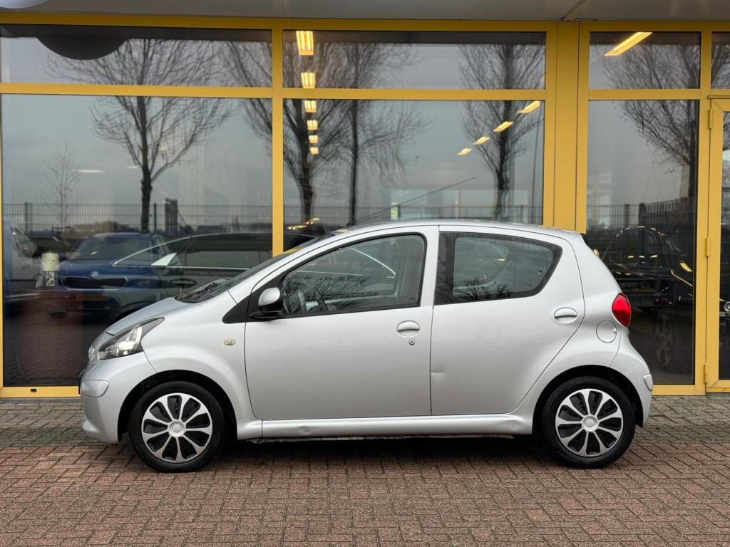 Toyota Aygo 1.0-12v +