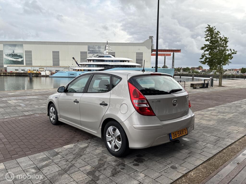 Hyundai i30, 1.4i i-Motion Business km168.562 Airco 5Deurs BJ2011