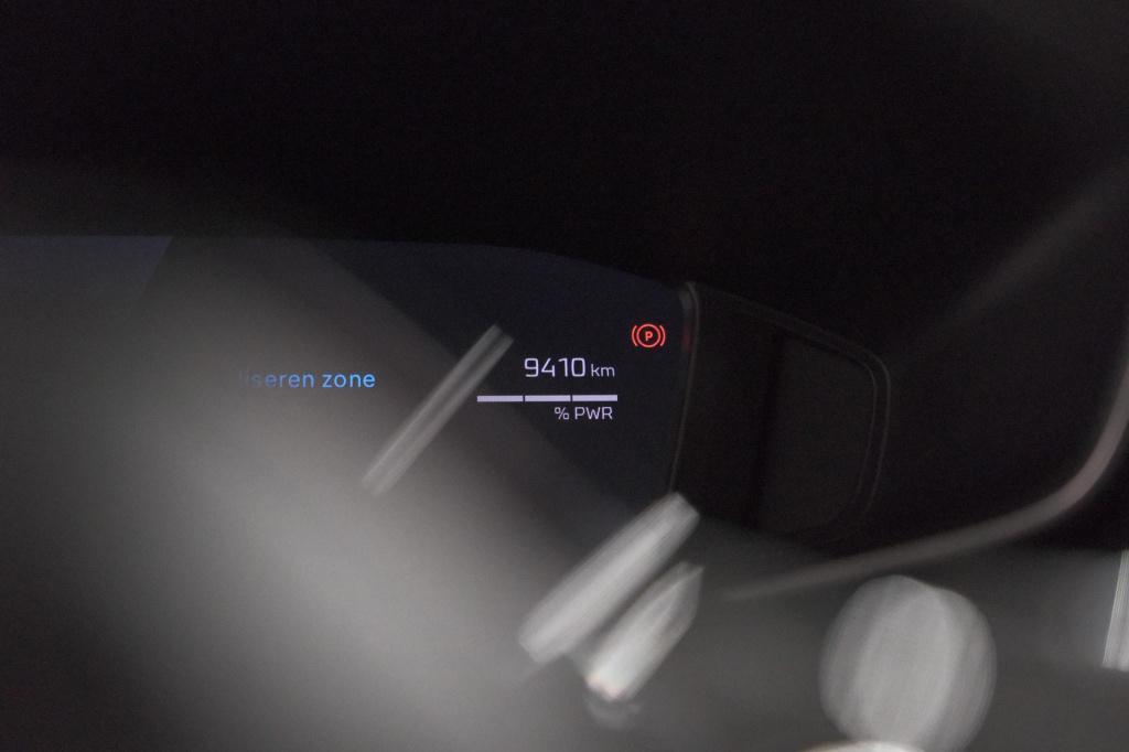 Peugeot 208 hybrid 110 e-dsc6 allure | ijskoude climate control | apple car