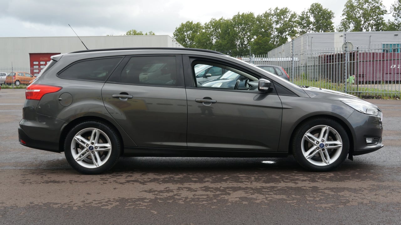 Ford FOCUS Wagon 1.0 Titanium Edition rijklaar incl garantie