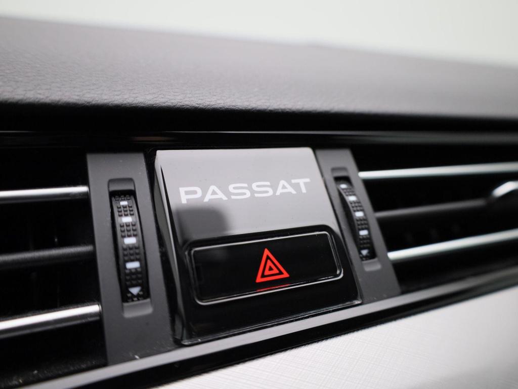 Volkswagen Passat variant 1.5 tsi business | automaat | lmv | parkeer senso
