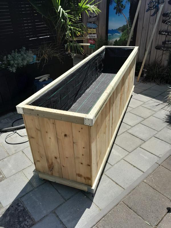 Zeeuwse robuuste bloembak - L235 x B60 x H85