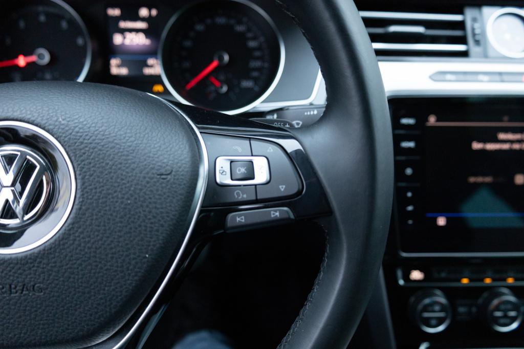 Volkswagen Passat variant 1.8 tsi highline 180 pk nav i trekhaak i acc i ap