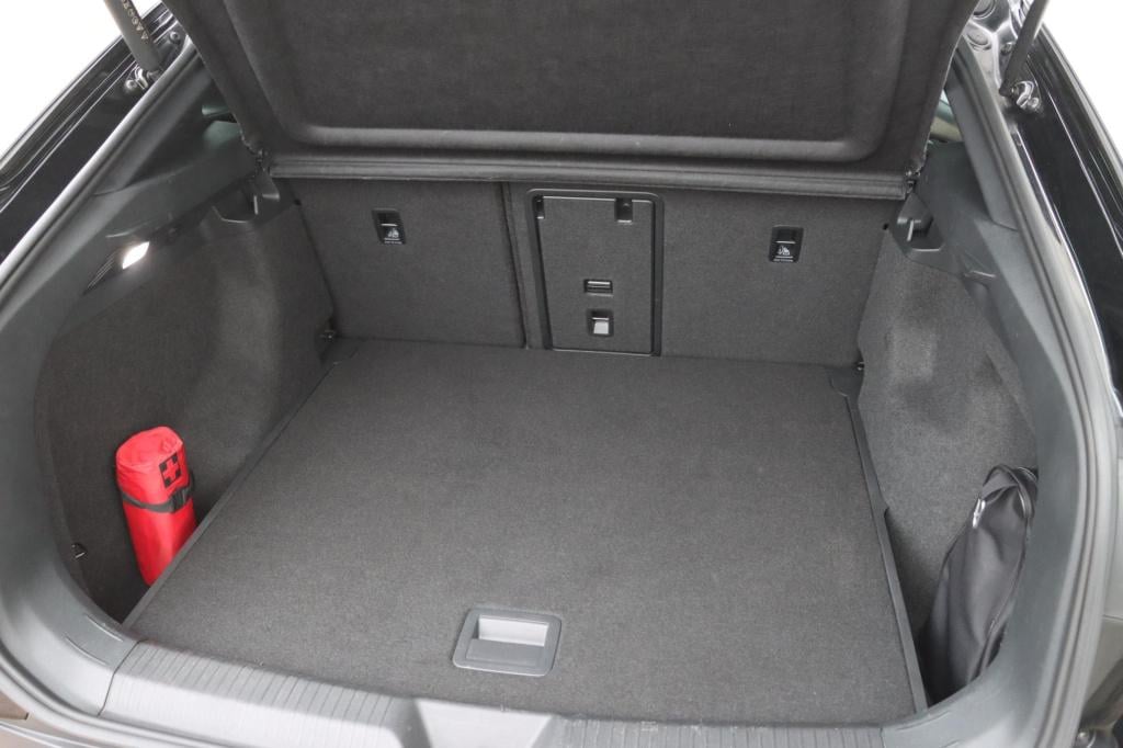 Volkswagen Id.5 pro 77 kwh 204pk | soh 95,6% |