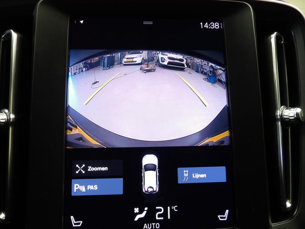 Volvo XC40 t3 163pk geartronic momentum core