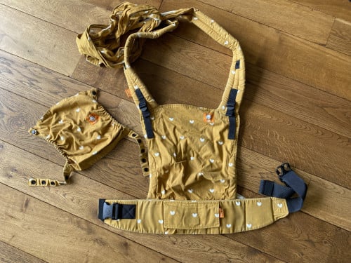 Tula draagzak half buckle carrier - oker met hartjes