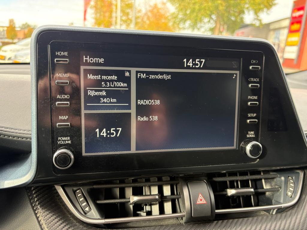 Toyota C-hr 1.8 hybrid business plus